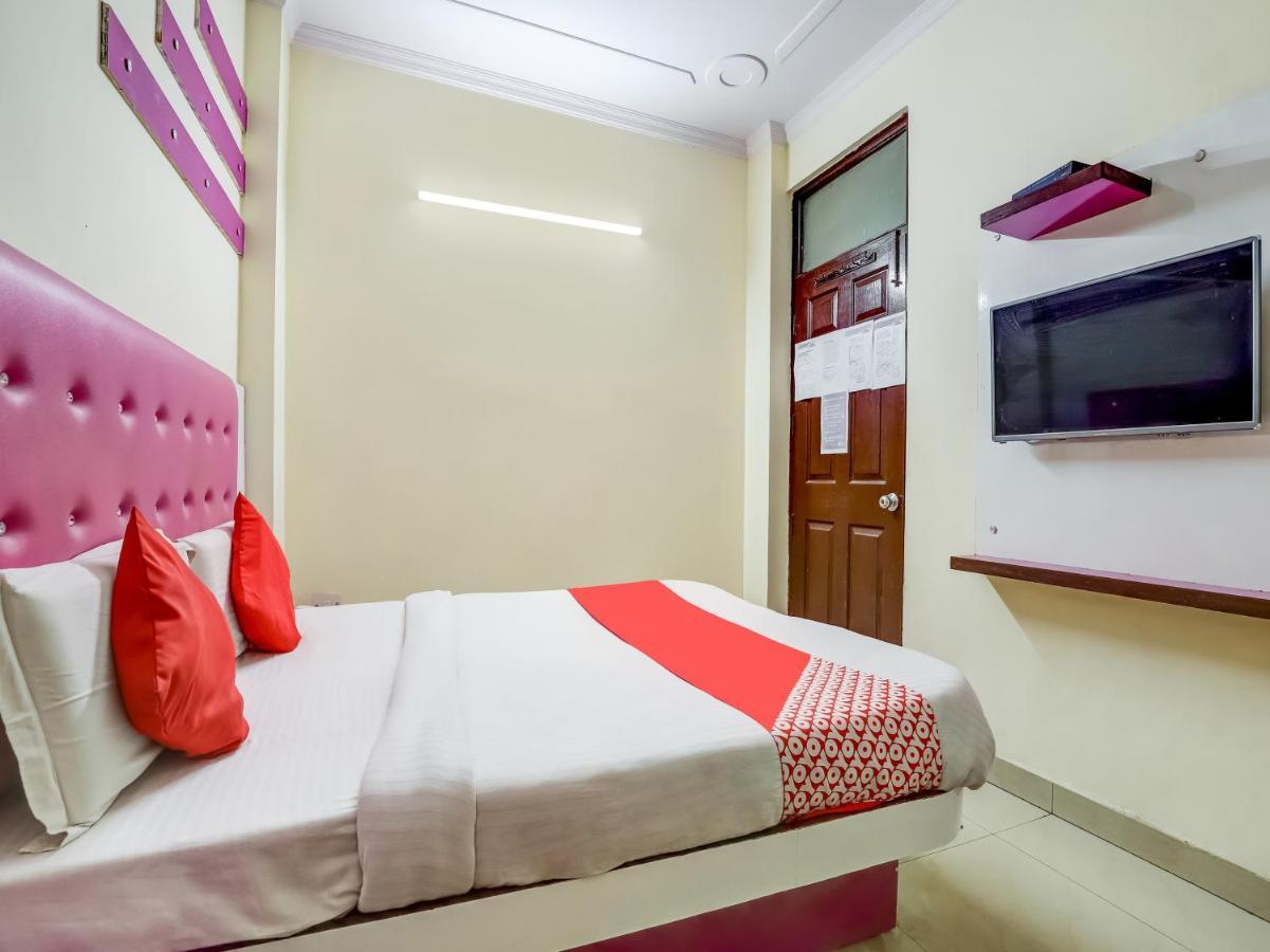 ניו דלהי Oyo 75948 Hotel Tushar Continental מראה חיצוני תמונה