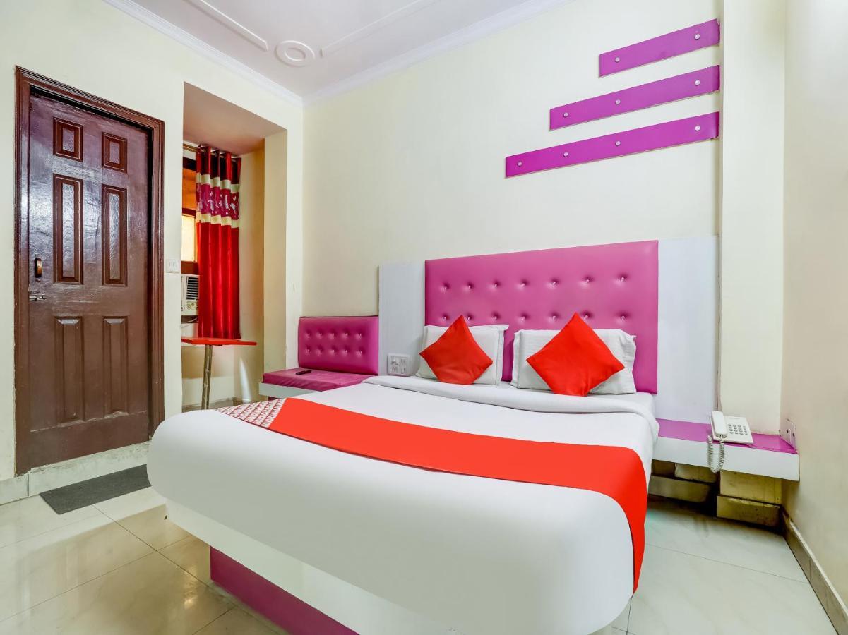 ניו דלהי Oyo 75948 Hotel Tushar Continental מראה חיצוני תמונה