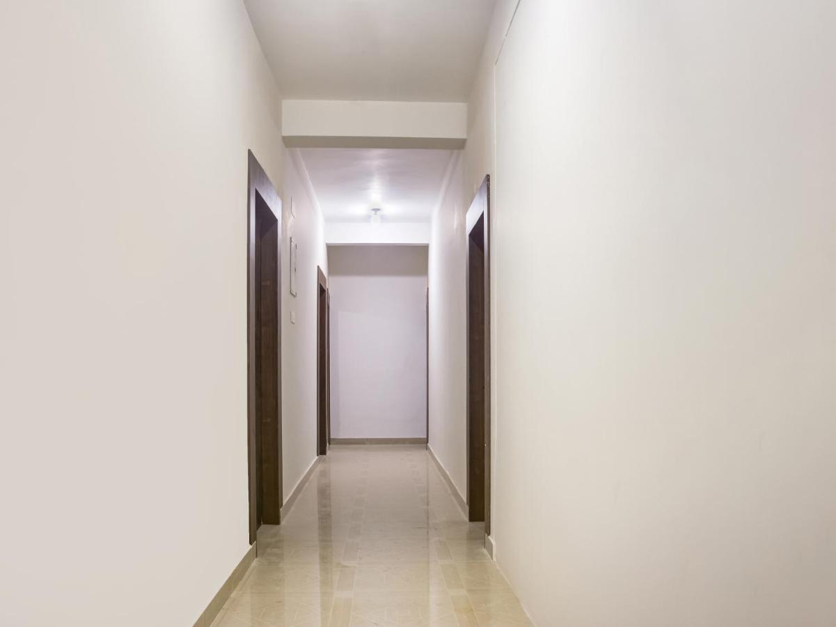 ניו דלהי Oyo 75948 Hotel Tushar Continental מראה חיצוני תמונה