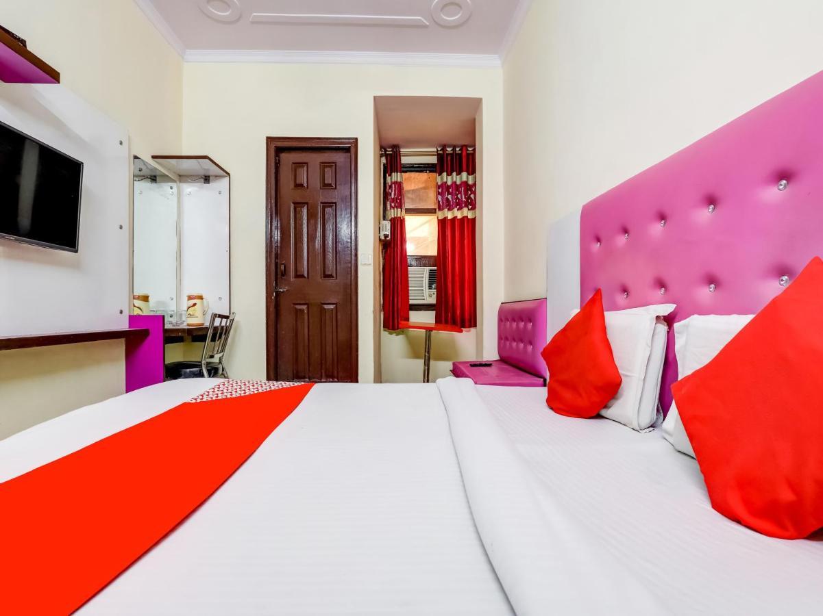 ניו דלהי Oyo 75948 Hotel Tushar Continental מראה חיצוני תמונה