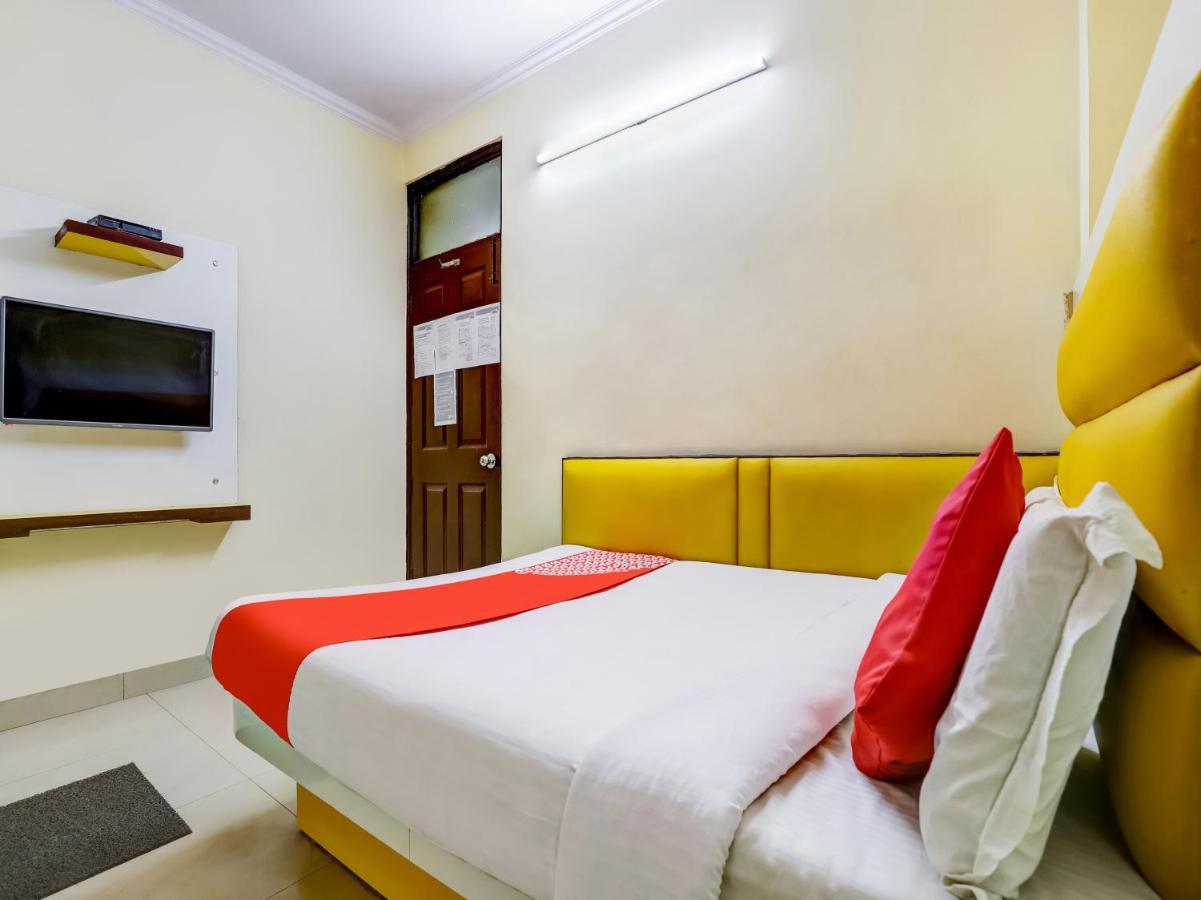 ניו דלהי Oyo 75948 Hotel Tushar Continental מראה חיצוני תמונה