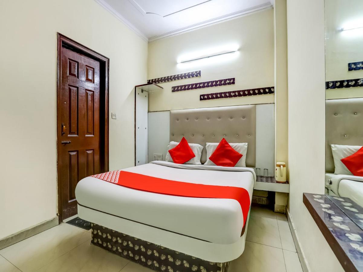 ניו דלהי Oyo 75948 Hotel Tushar Continental מראה חיצוני תמונה