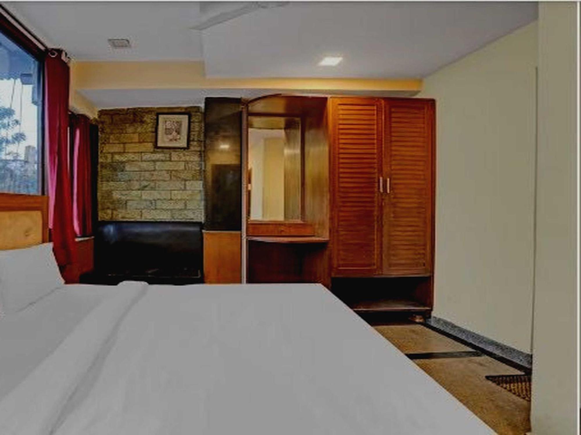 ניו דלהי Oyo 75948 Hotel Tushar Continental מראה חיצוני תמונה