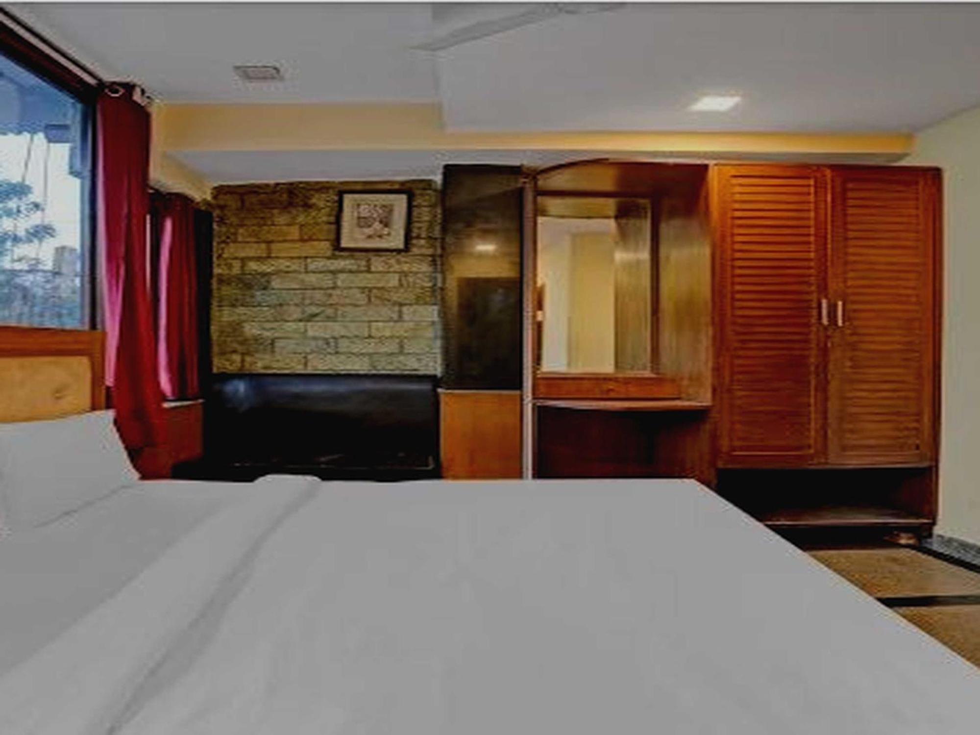 ניו דלהי Oyo 75948 Hotel Tushar Continental מראה חיצוני תמונה